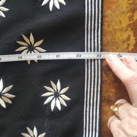 Talbots Black White Floral Embroidery Full Zip Sz. M Cardigan Sweater - Picture 7 of 8